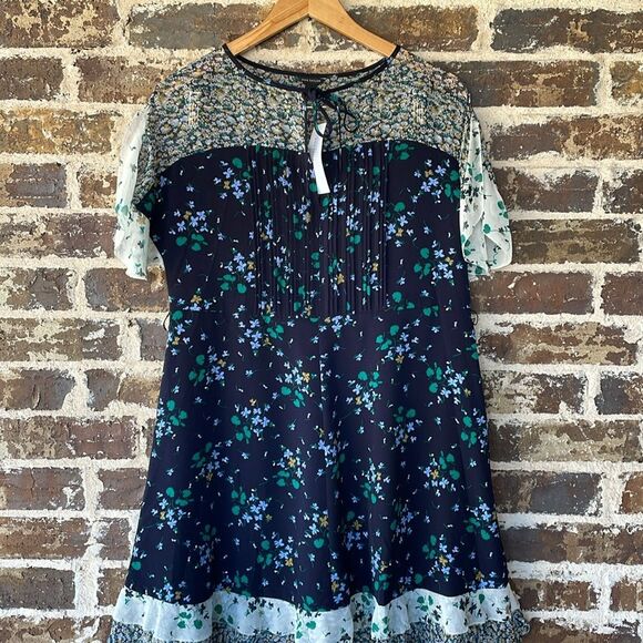 Ann Taylor Floral Pleated Mini Dress Size 0 - Picture 2 of 7